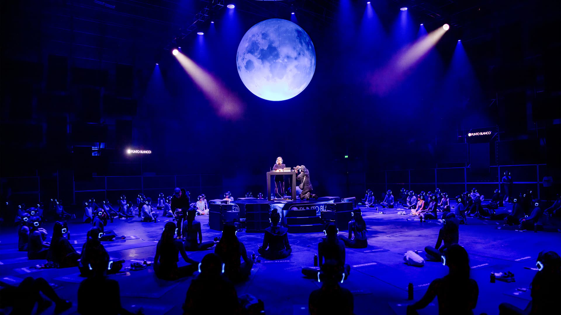 Zona de experiencia inmersiva Wellness Reset activación interactiva en Bogotá