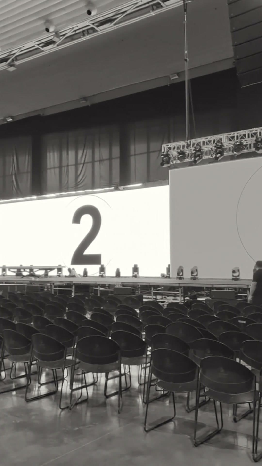 Performance evento de gran formato Min Igualdad