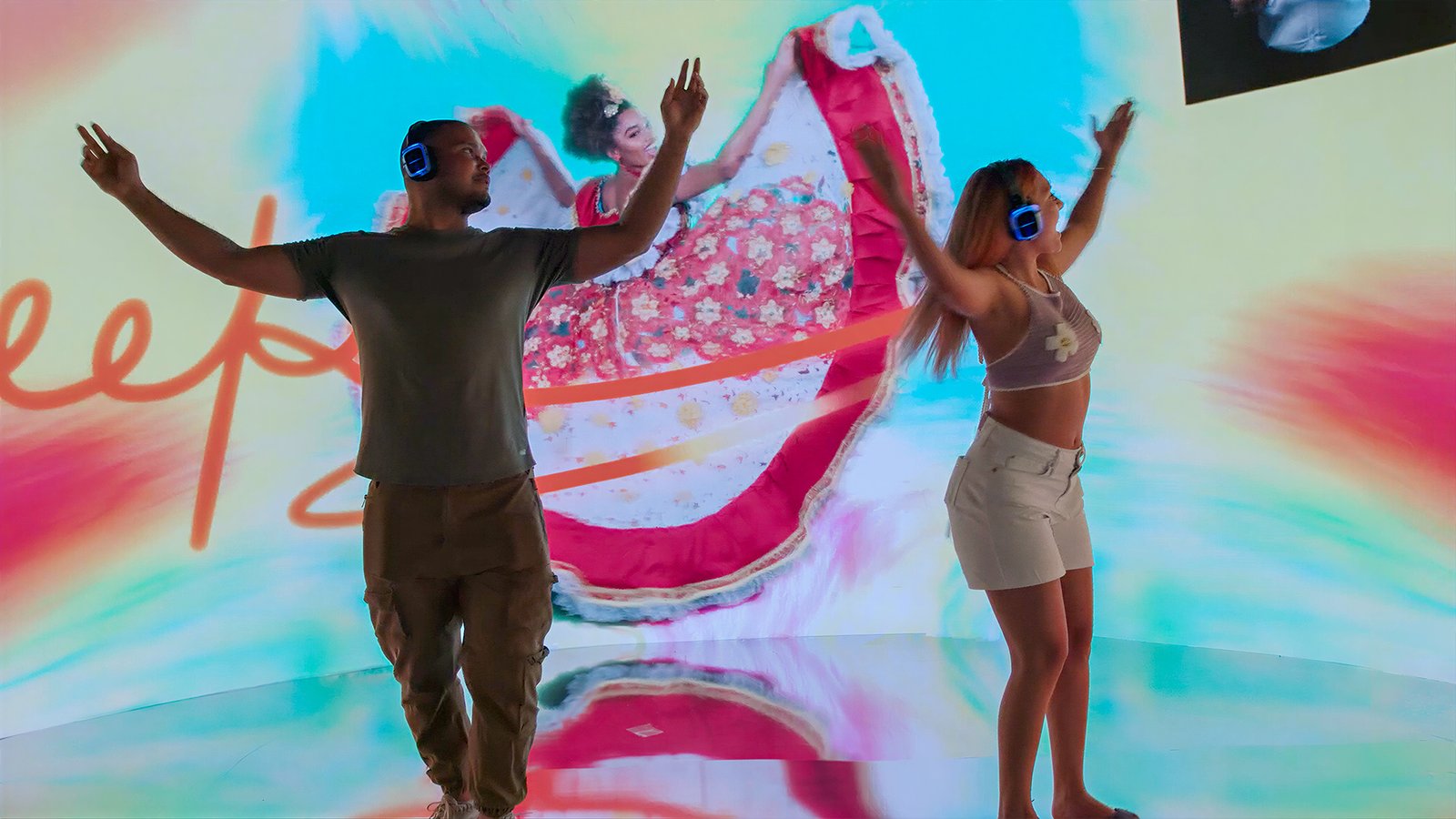 Instalación inmersiva Goza Zone experiencia sensorial en CC Viva Barranquilla